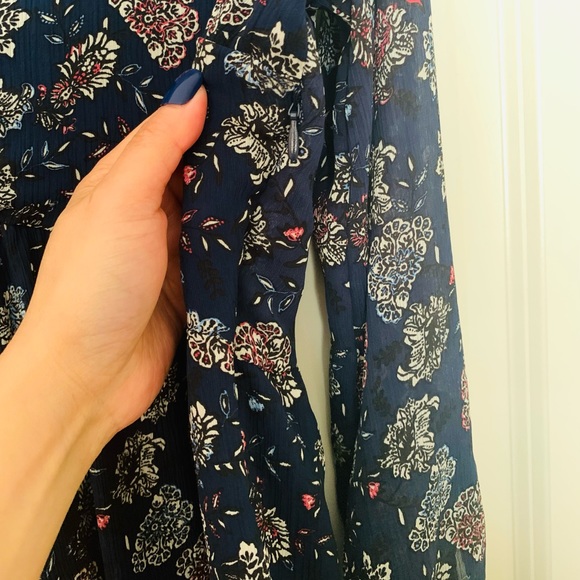 Long sleeve V neck Romper - Picture 7 of 9